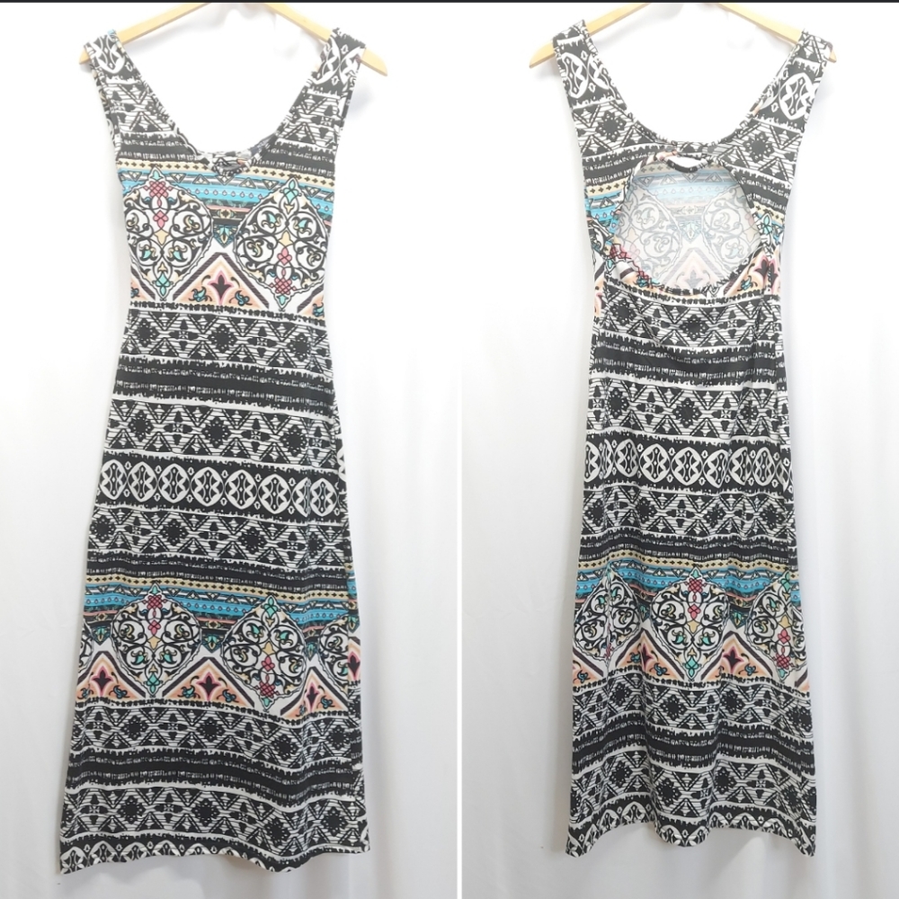 Blue Star Abstract Print Open Back Maxi Dress - Picture 5 of 10